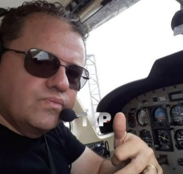 Corpo de piloto  resgatado aps queda de avio em Rondonpolis