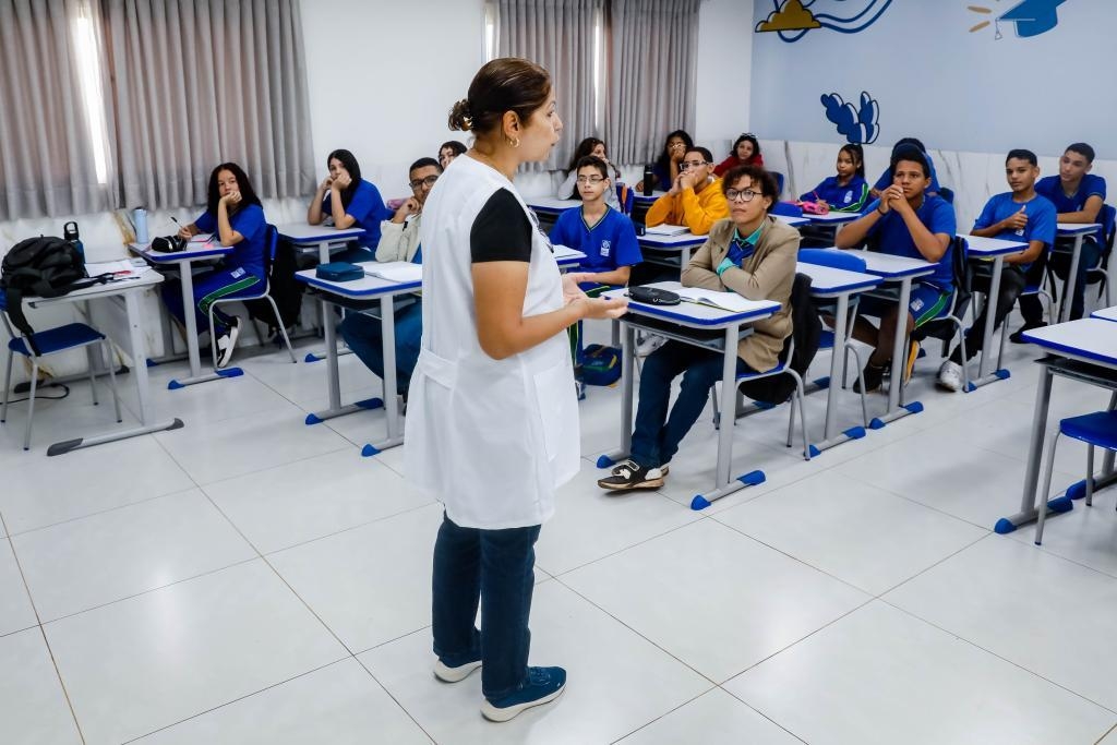 Projeto de Lei Complementar do Governo do Estado flexibiliza hora-atividade e valoriza professores da rede estadual