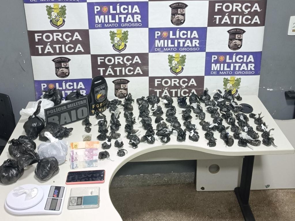 Homem � preso pela Pol�cia Militar com 226 por��es de maconha