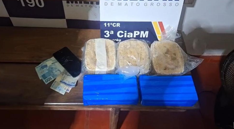 Homem � preso com cinco quilos de drogas durante abordagem na MT-130 em Poxor�u