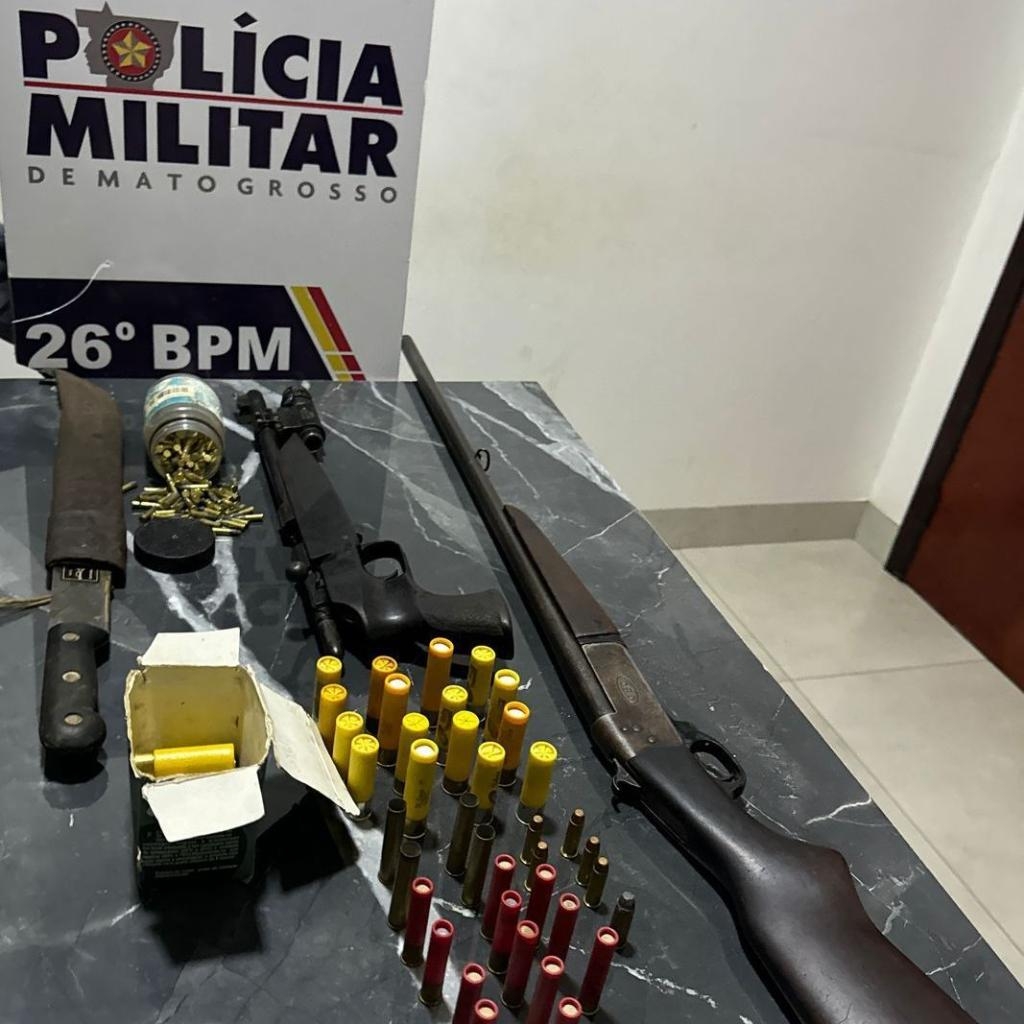 Homem � preso ap�s amea�ar esposa e filhas com fac�o e armas de fogo em Nova Mutum