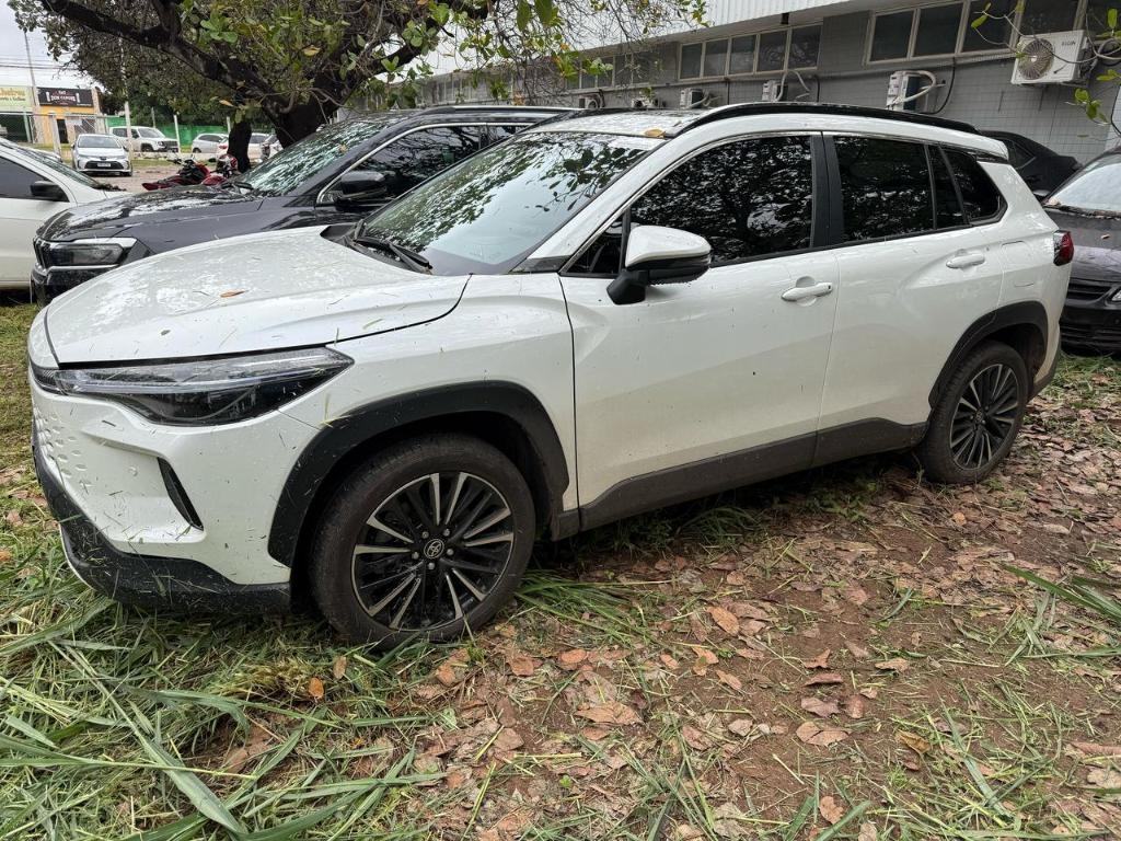 Pol�cia Civil apreende ve�culo de influenciadora foragida no apartamento de amigas em Cuiab�