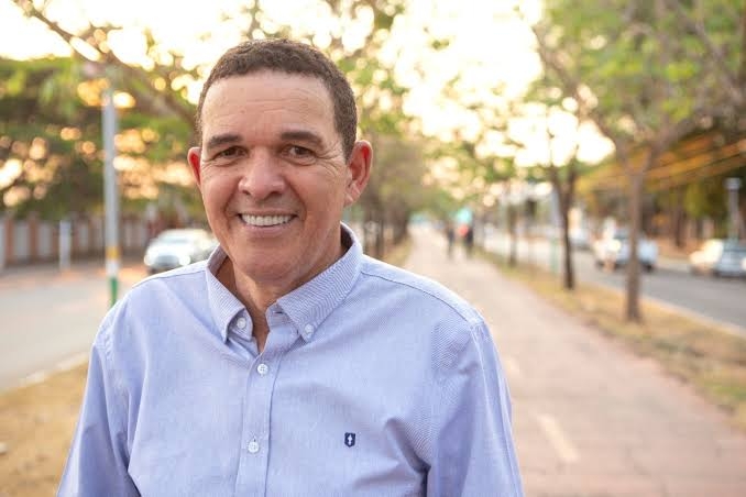 Deputado se licencia
