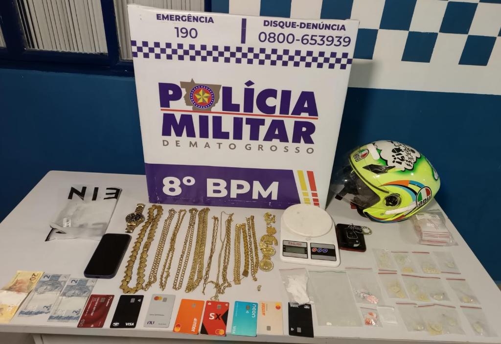 For�a T�tica prende faccionado com diversas por��es de drogas em Alta Floresta