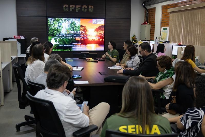 Integrante de delega��o brit�nica destaca tecnologia utilizada para combate ao desmatamento ilegal em MT