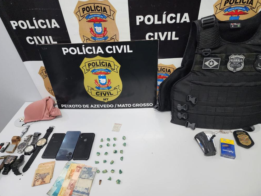 Pol�cia Civil prende jovem com 23 por��es de coca�na em Peixoto de Azevedo