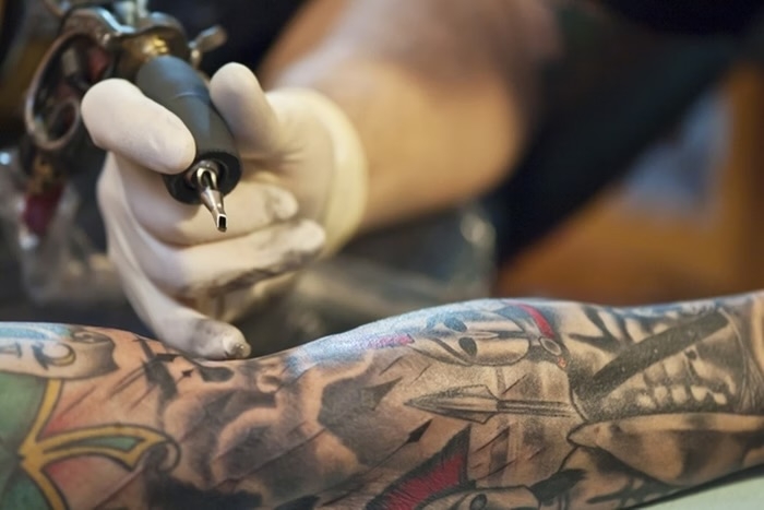 Tatuagem pode aumentar risco de c�ncer do tipo linfoma, mostra estudo