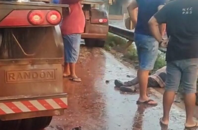 Motociclista fica ferido em acidente com carreta na BR-364 em Rondon�polis