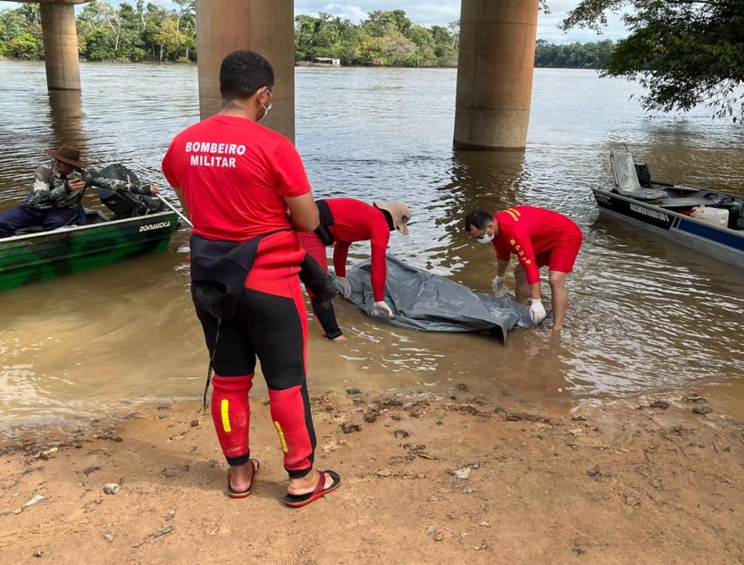 Bombeiros localizam corpo de vtima de afogamento no Rio Aripuan