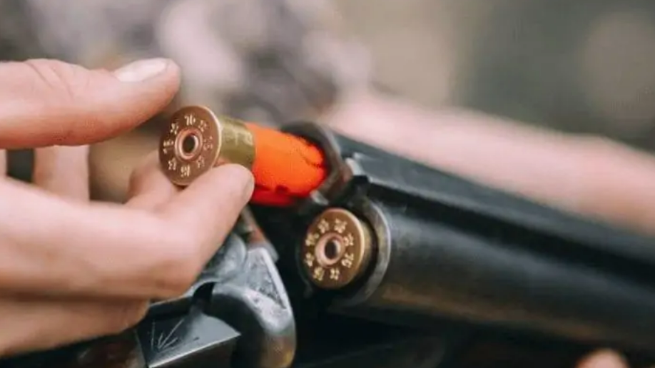 Jovem de 15 anos leva tiro no ombro em propriedade rural de Cuiab�