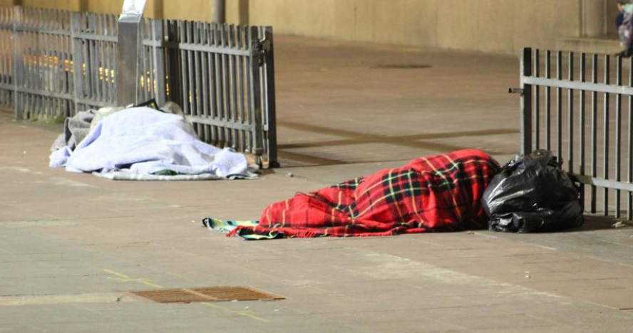 Brasil registra mais de 335 mil pessoas em situa��o de rua, aponta estudo da UFMG