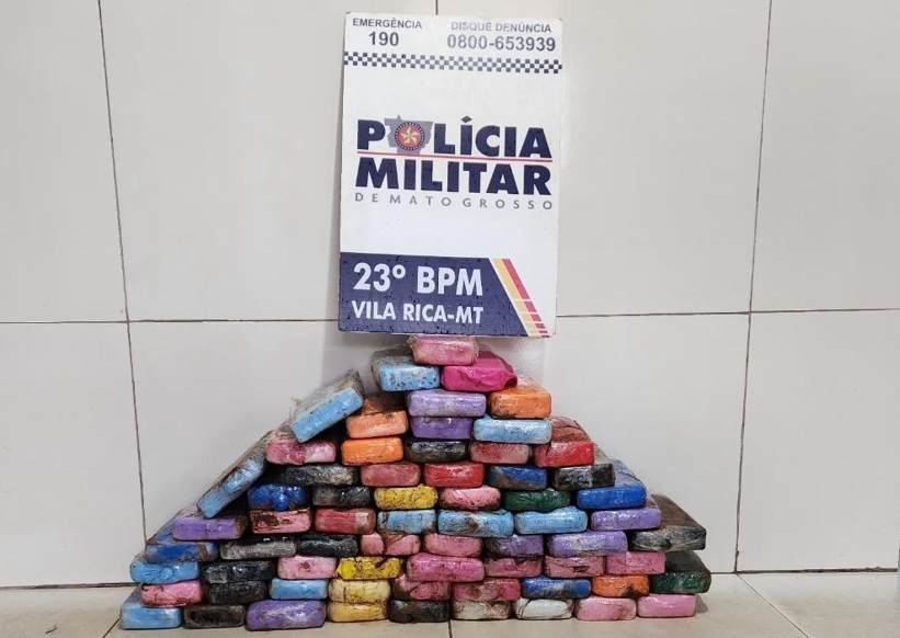 Polcia Militar e PRF apreendem 72 quilos de cocana e causam prejuzo de R$ 1,5 milho s faces criminosas