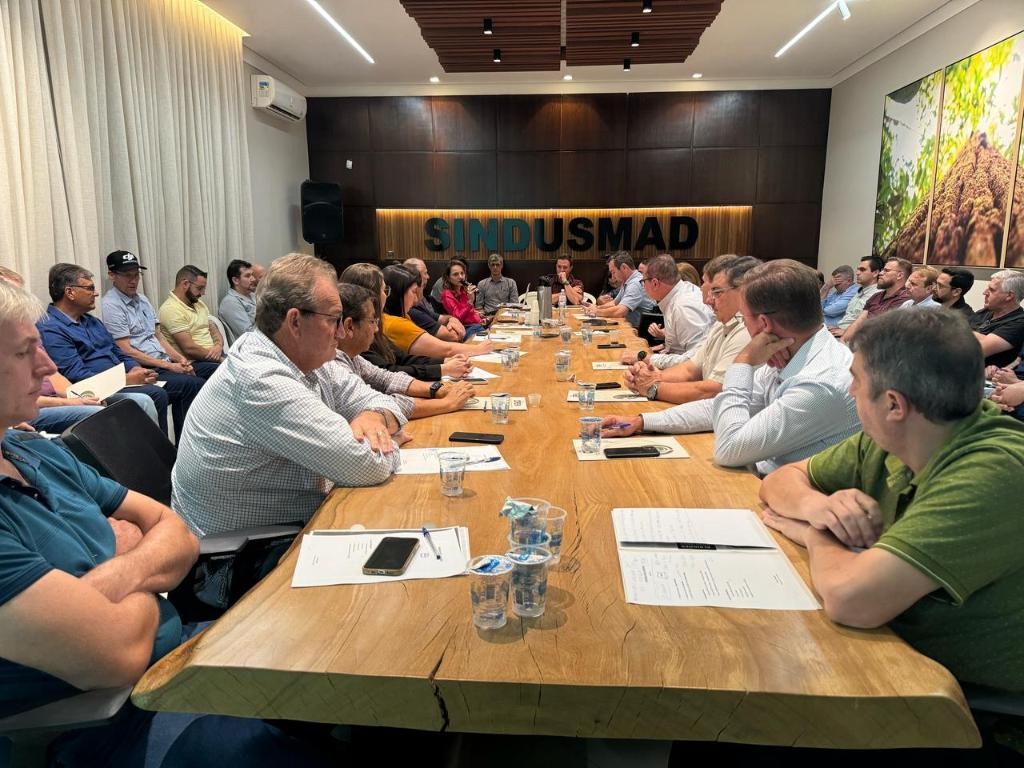 Sema debate novas regras de manejo florestal sustent�vel com setor madeireiro