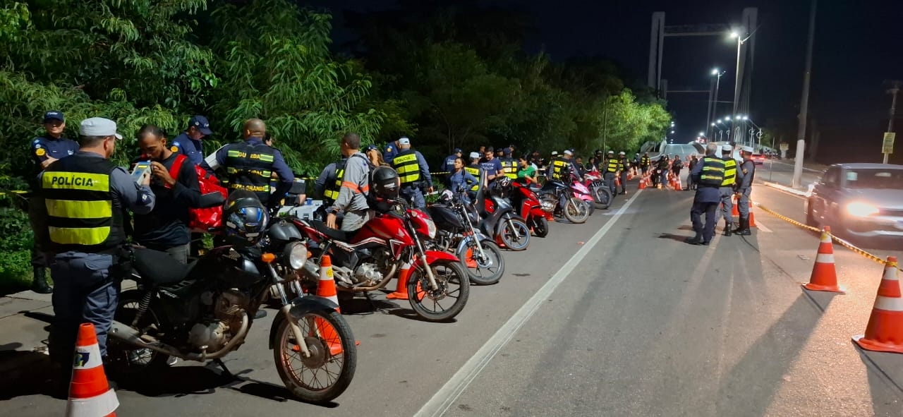 Opera��o Lei Seca termina com duas pris�es e 34 motos removidas em V�rzea Grande