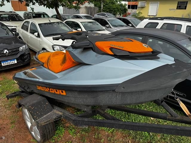 Secretaria de Justi�a realiza segundo leil�o do ano com 19 lotes de ve�culos e embarca��o