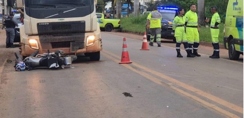 Atropelamento em Sinop termina com morte de pedestre e colis�o entre ve�culos