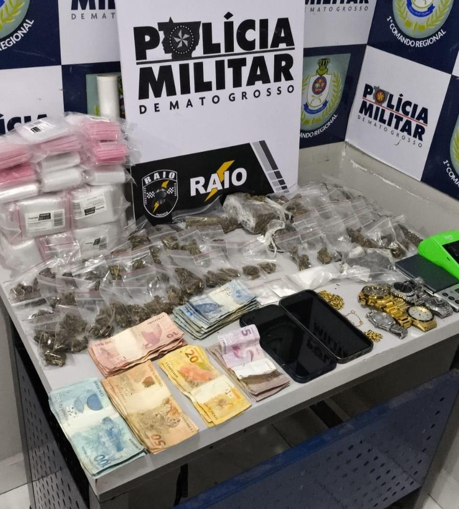 PM prende casal em flagrante por trfico de drogas em residncia da Capital