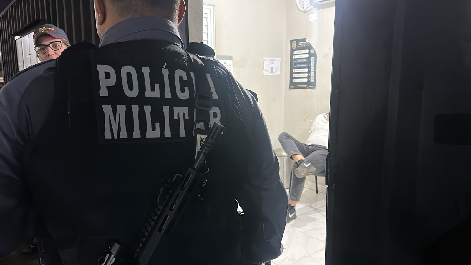 Motorista embriagado causa acidente e tenta agredir idoso em Cuiab�