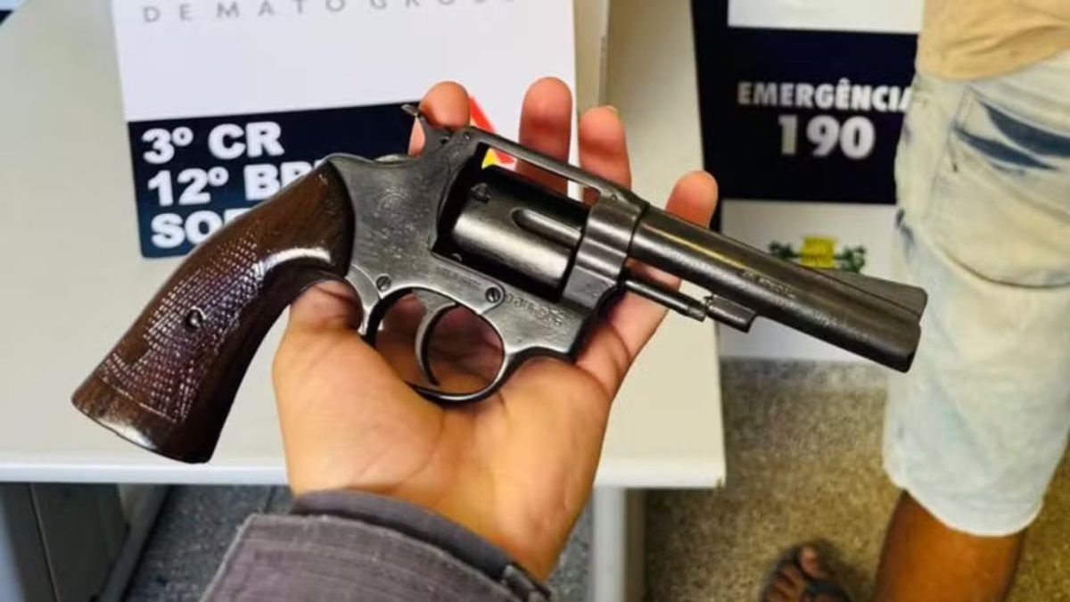Aluno de 8 anos leva rev�lver para escola em Sorriso e caso mobiliza a pol�cia