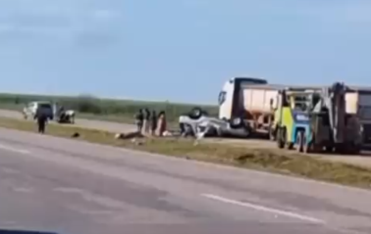 Adolescente morre em capotamento na BR-364 aps carro ser fechado por outro veculo