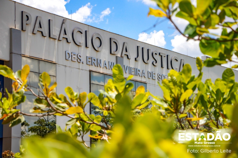 TJ-MT suspende portaria que restringia vestimentas em fruns aps pedido da OAB