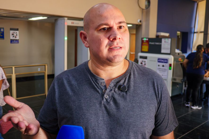 Prefeito Abilio Brunini justifica o cancelamento dos feriados prolongados nas escolas municipais