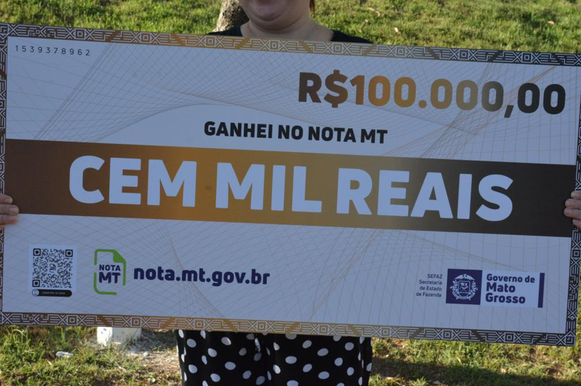 Moradores de Cuiab� ganham pr�mio de R$ 100 mil no Nota MT