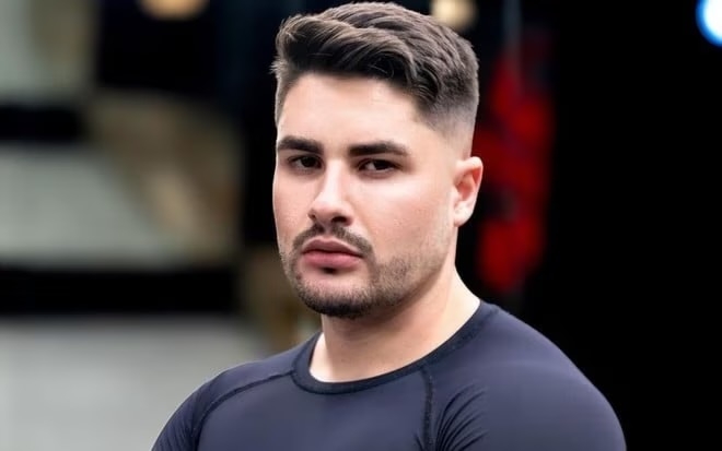 Lucas Souza � hospitalizado ap�s ter relacionamento com homem exposto