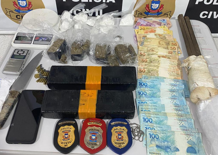 Pol�cia Civil apreende drogas de fac��o que seriam vendidas em festa de anivers�rio de Vila Rica