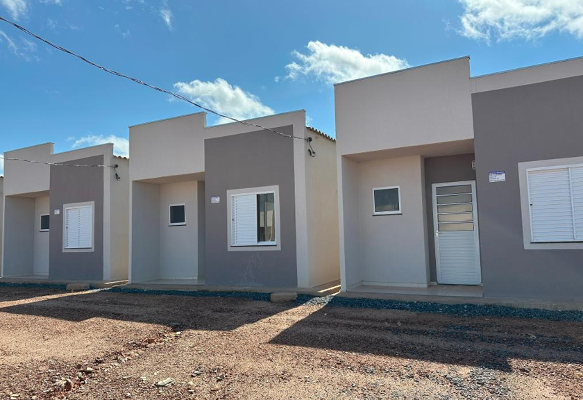 Governo de MT ultrapassa a marca de 10 mil fam�lias atendidas pelo Programa SER Fam�lia Habita��o