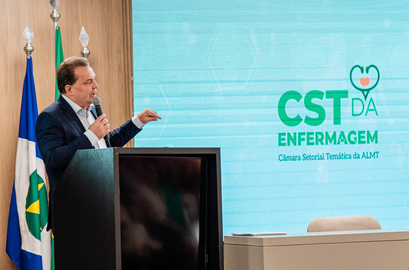 Cmara Setorial Temtica da Enfermagem  oficialmente instalada por iniciativa do deputado Max Russi