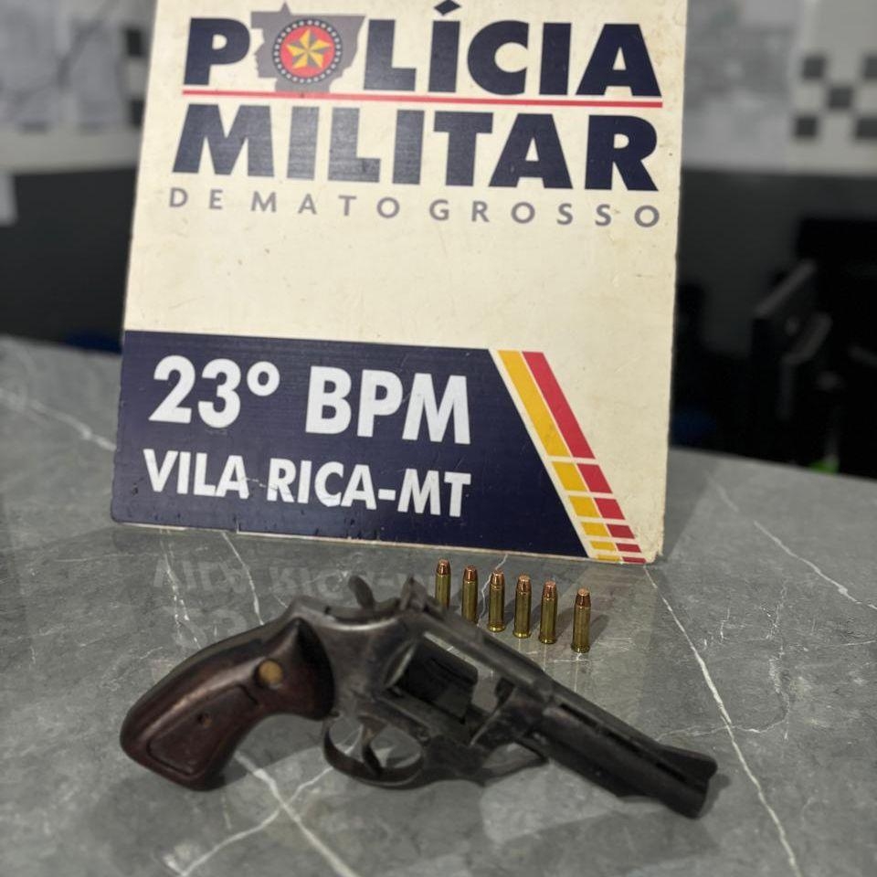 Pol�cia Militar prende homem que agrediu e amea�ou esposa com arma de fogo