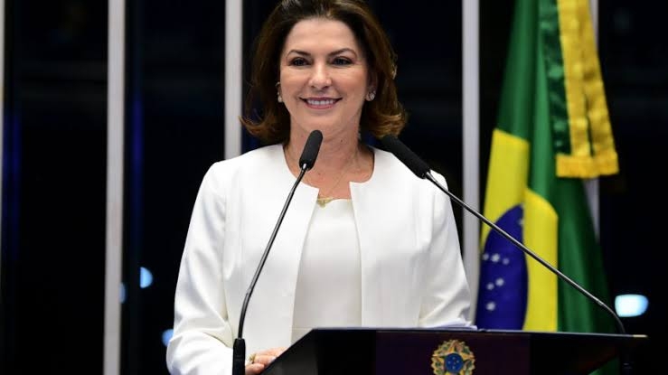 Senadora Rosana Martinelli Elogia Presidente do Senado e Critica Governo Lula em Primeiro Discurso