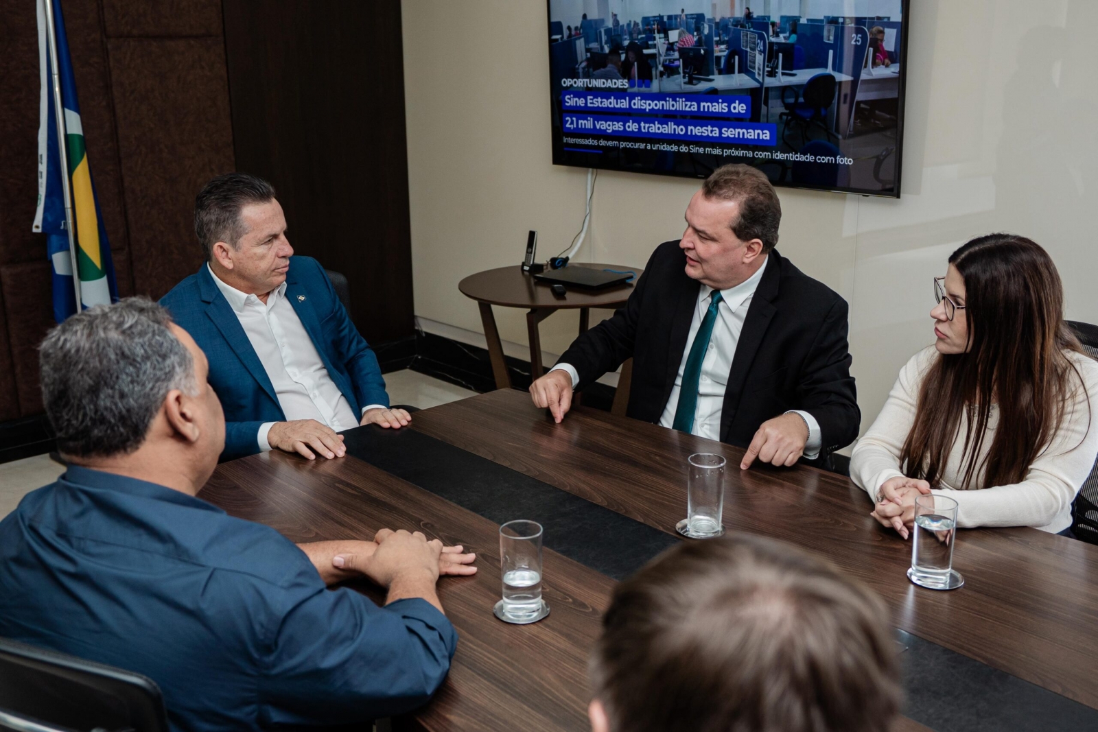 Com articulao de Max Russi, comitiva de Jaciara se rene com governador e cobra reas de escape na Serra de So Vicente e travessia urbana na BR-163/364