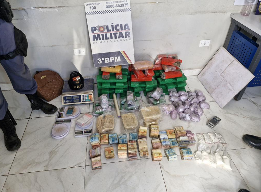 PM desarticula tr�s dep�sitos de drogas e apreende mais de R$ 87 mil em Cuiab�