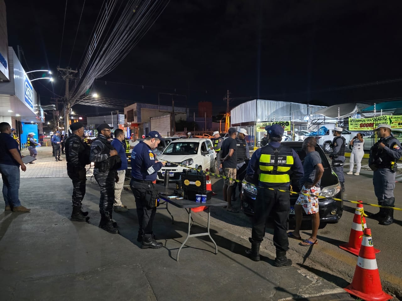 Dez condutores so presos por embriaguez ao volante durante a operao Lei Seca em Cuiab