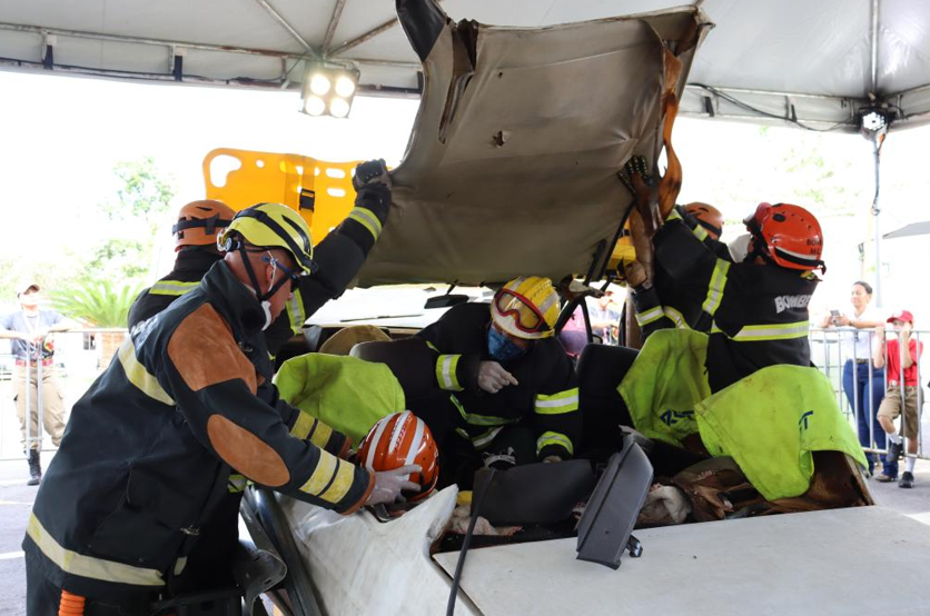 Bombeiros mostram t�cnica e agilidade durante 3� Desafio de Salvamento Veicular