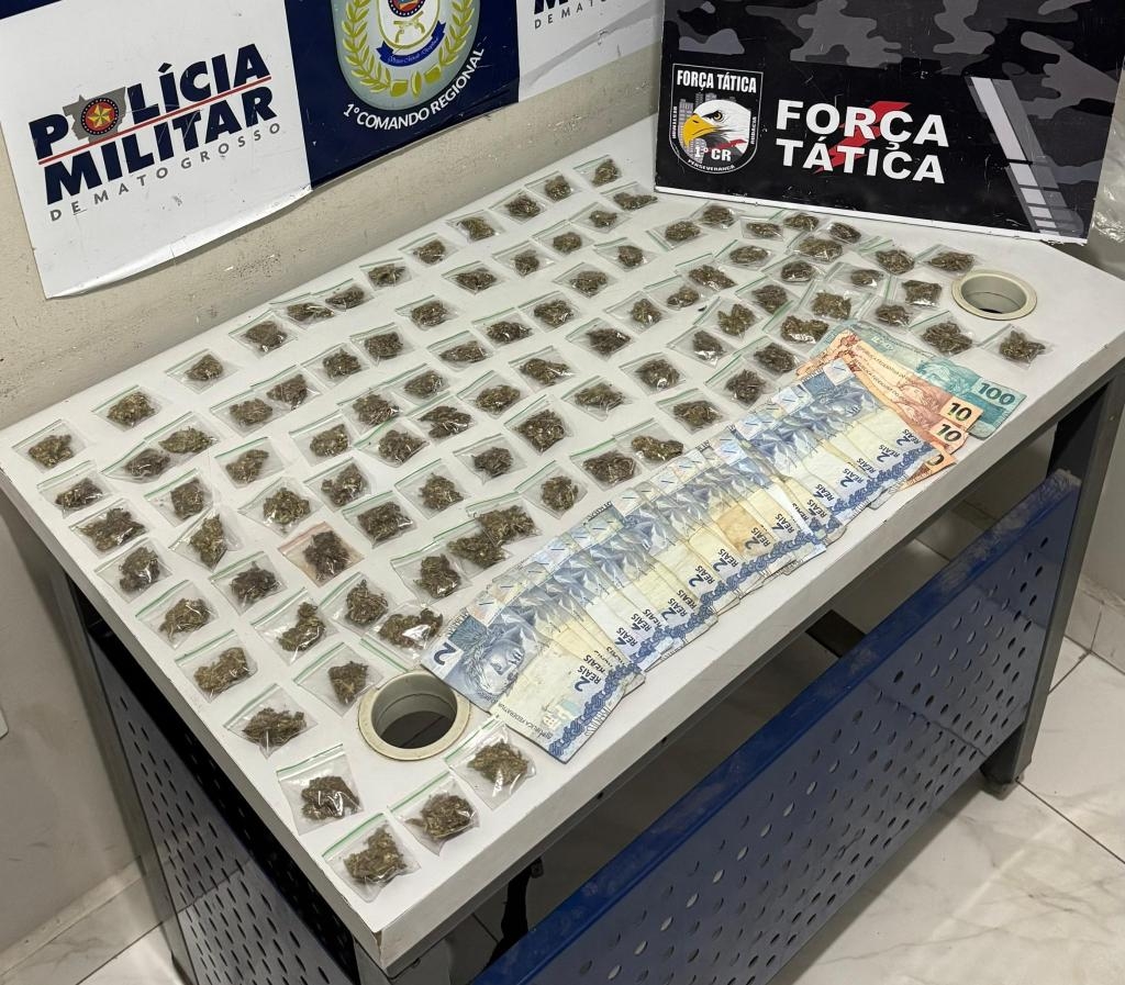 For�a T�tica apreende adolescente com 96 por��es de maconha