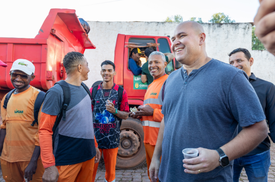 Prefeitura de Cuiab� promove caf� da manh� em homenagem ao Dia do Gari e ouve demandas da categoria