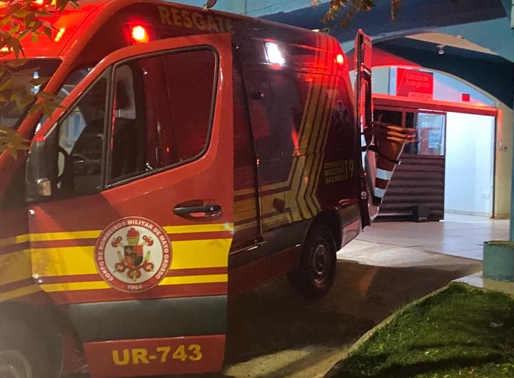 Corpo de Bombeiros socorre condutor de nibus preso s ferragens e quatro vtimas de acidente