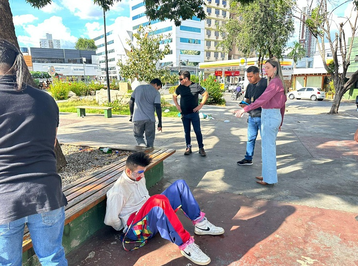 Grupo vestido de palha�o � preso por suspeita de aplicar golpes em Cuiab�