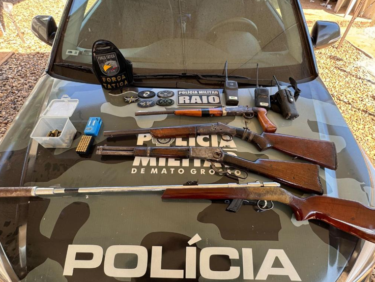 Homem � preso com armas e r�dios comunicadores escondidos em po�o em Rondon�polis