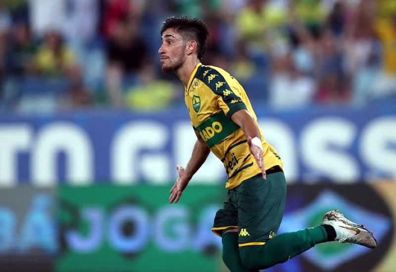 Pedrinho � afastado do Cuiab� ap�s desentendimento com colegas de time  