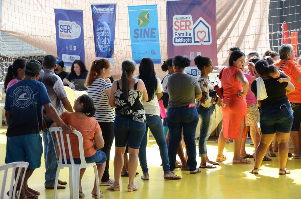 Mutires da Cidadania movimentam populao de Nova Lacerda e Conquista D'Oeste com servios essenciais e atendimento sociais