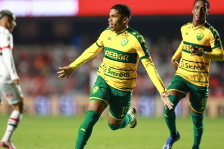 Cuiab derrota So Paulo e quebra invencibilidade de Luis Zubelda em casa
