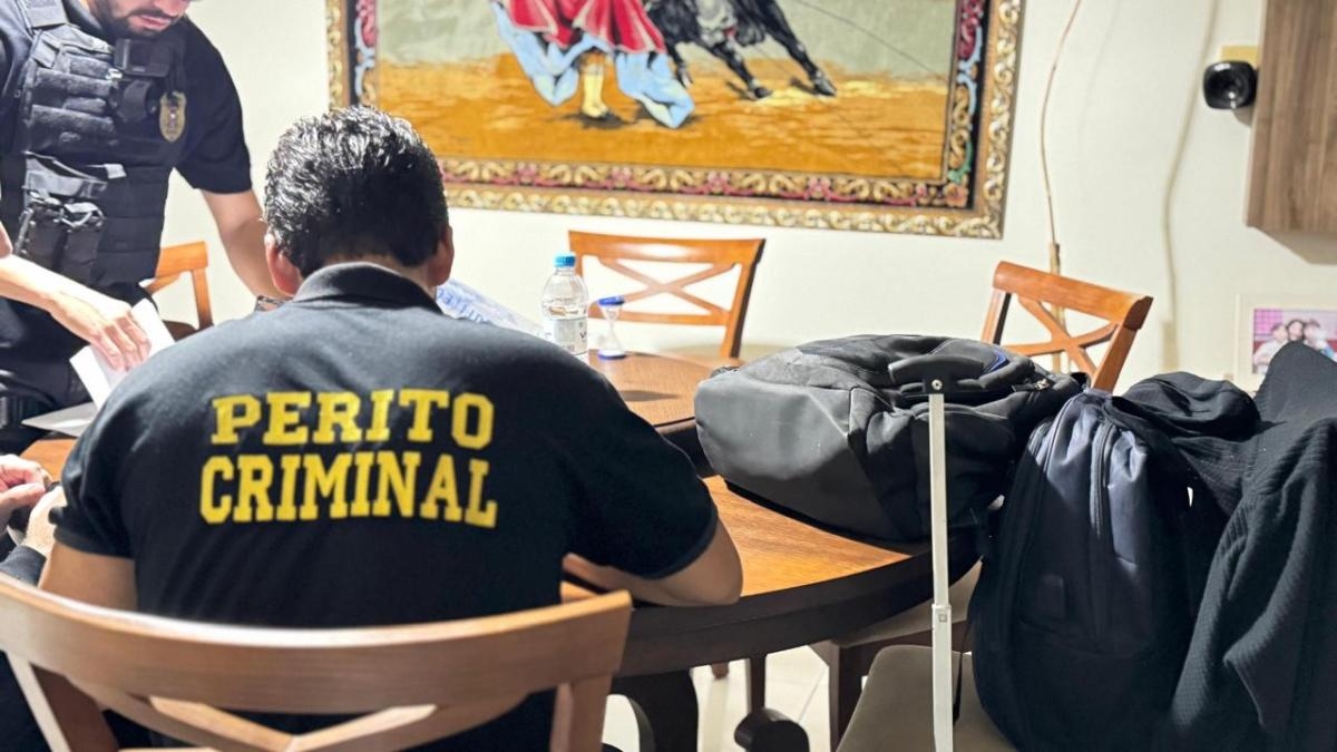  Adolescente � apreendido com pornografia infantil durante opera��o em MT