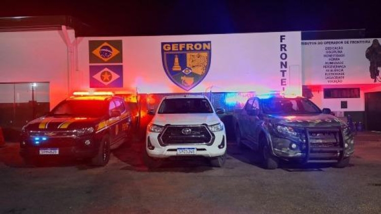 Caminhonete roubada em Cuiab� � interceptada em opera��o policial na fronteira com a Bol�via