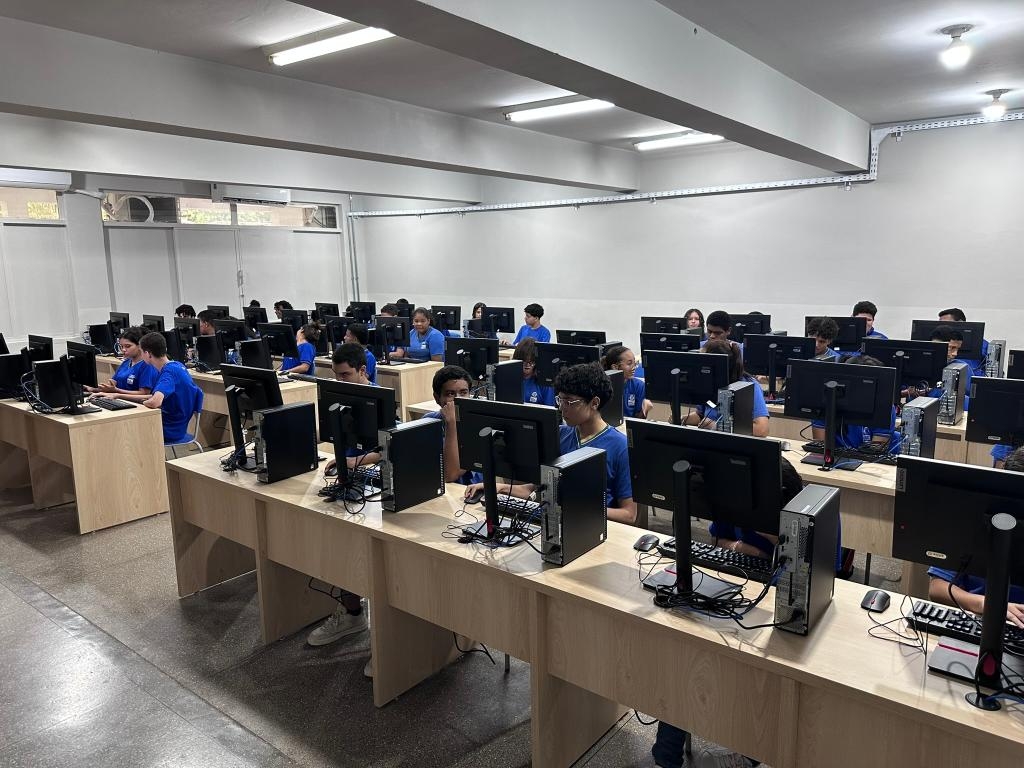 Seciteci instala laboratrio de informtica na Escola Tcnica Estadual de Vrzea Grande