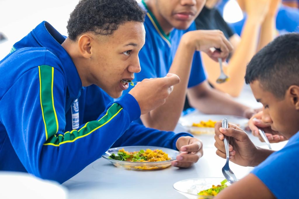 Governo de Mato Grosso refora investimentos na alimentao escolar em 2025