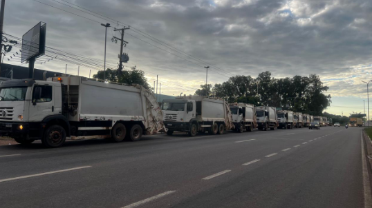 Prefeitura inicia mutir�o emergencial de coleta de lixo em 18 bairros de Cuiab�